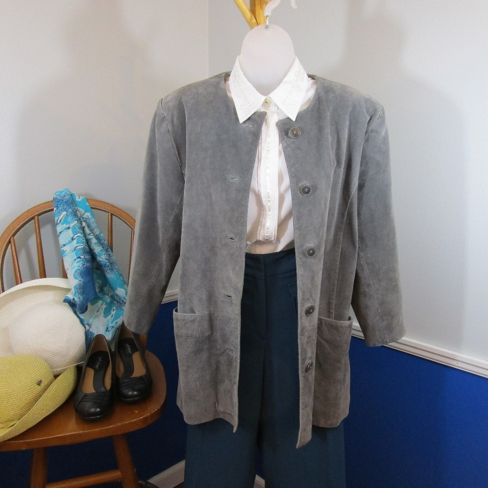 ✳️Host Pick✳️Vintage Gray Suede Jacket